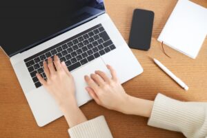 企業ブログ 更新頻度