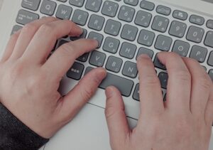 記事 何文字 書けばいい